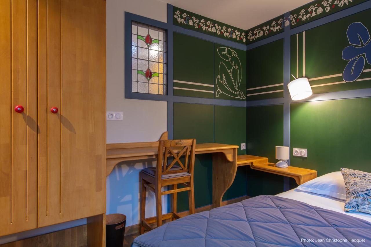 Les Patios Bed & Breakfast ล็องส์ ภายนอก รูปภาพ