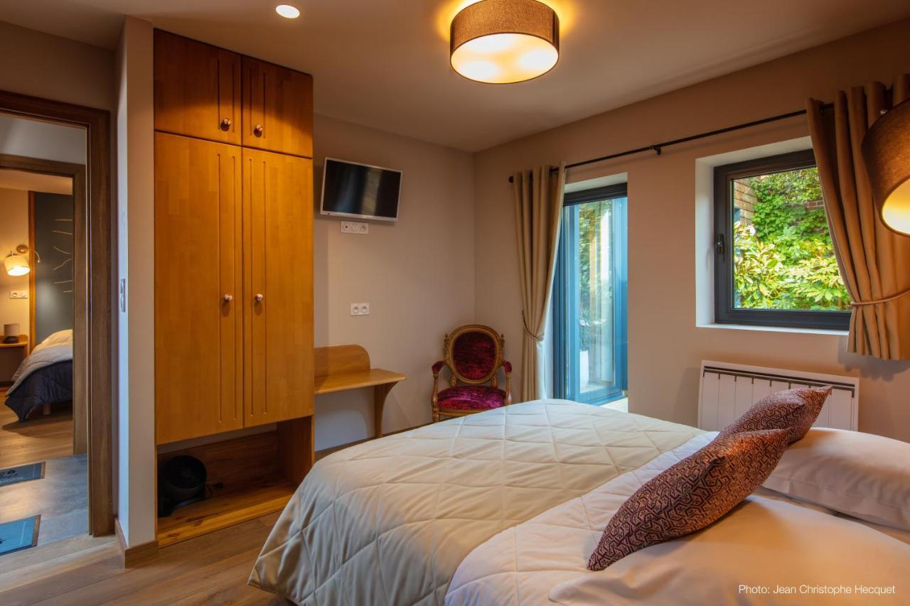 Les Patios Bed & Breakfast ล็องส์ ภายนอก รูปภาพ
