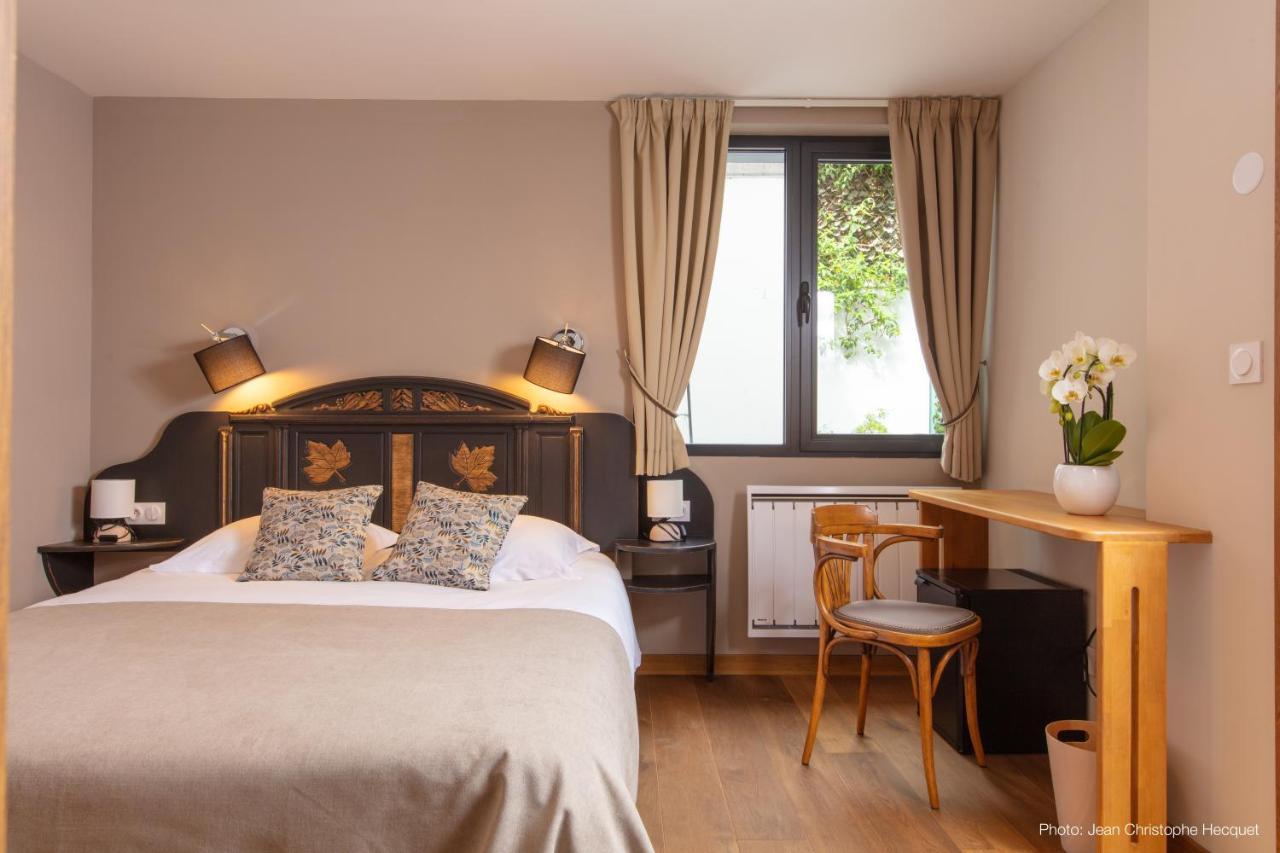 Les Patios Bed & Breakfast ล็องส์ ภายนอก รูปภาพ