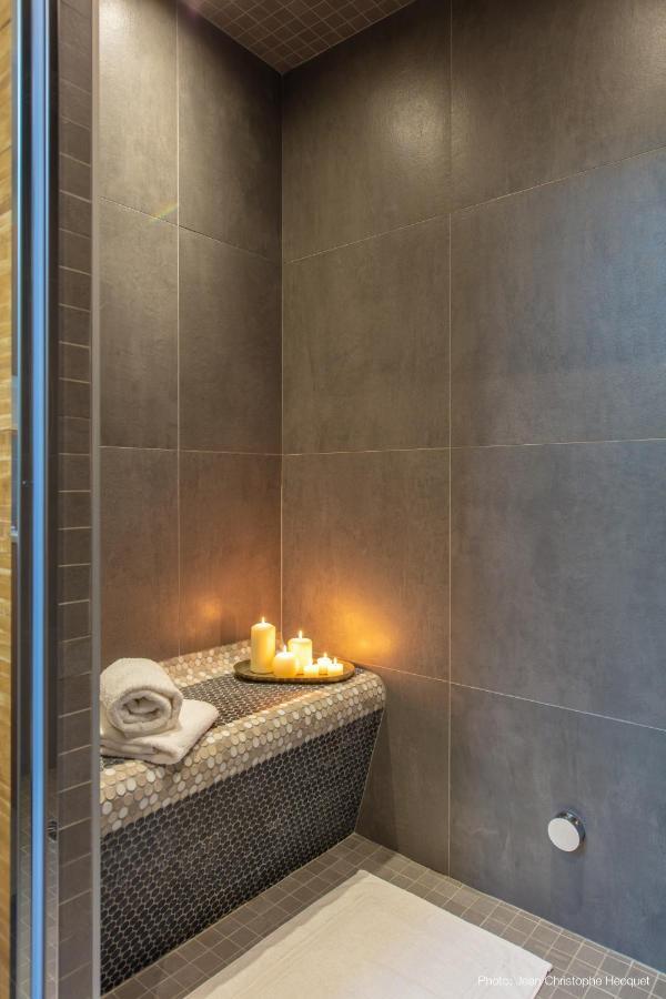 Les Patios Bed & Breakfast ล็องส์ ภายนอก รูปภาพ