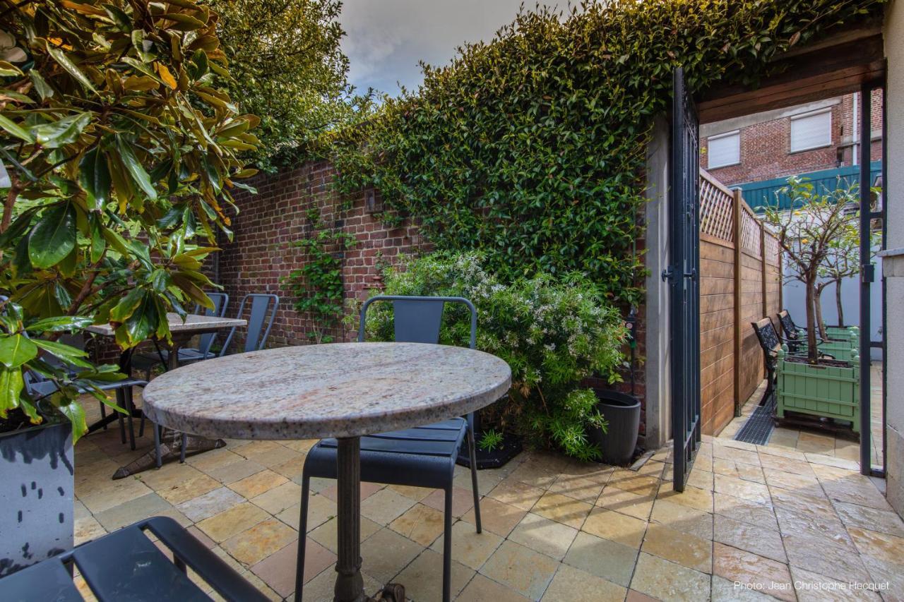 Les Patios Bed & Breakfast ล็องส์ ภายนอก รูปภาพ