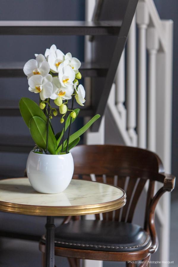 Les Patios Bed & Breakfast ล็องส์ ภายนอก รูปภาพ
